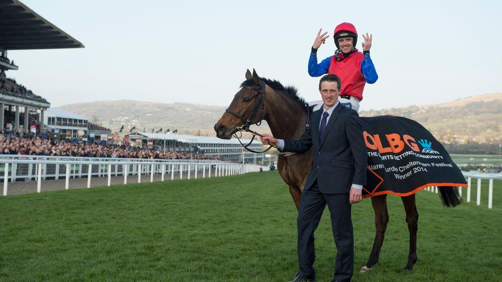 Quevega and Ruby Walsh win the Mares' Hurdle at Cheltenham for the sixth and final time in 2014