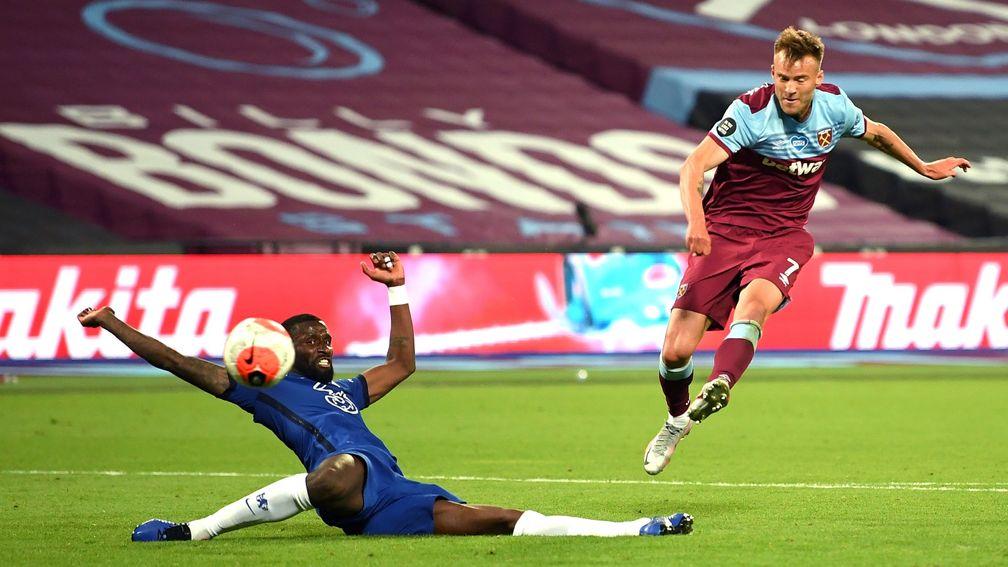 Andriy Yarmolenko scores West Ham's winner against Chelsea