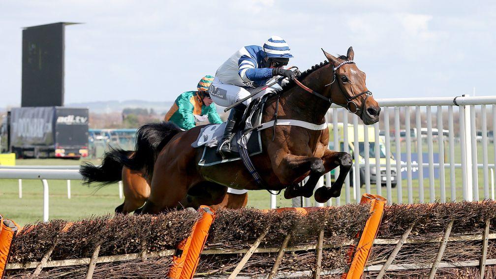 Whisper lands his second Liverpool Hurdle
