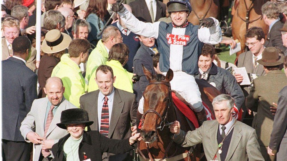 Cool Dawn is led in by Baroness Harding and Robert Alner after his victory in the 1998 Cheltenham Gold Cup under Andrew Thornton