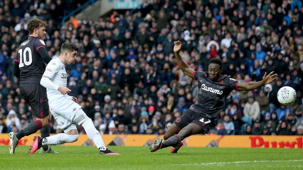 Pablo Hernandez of Leeds United scores against Reading