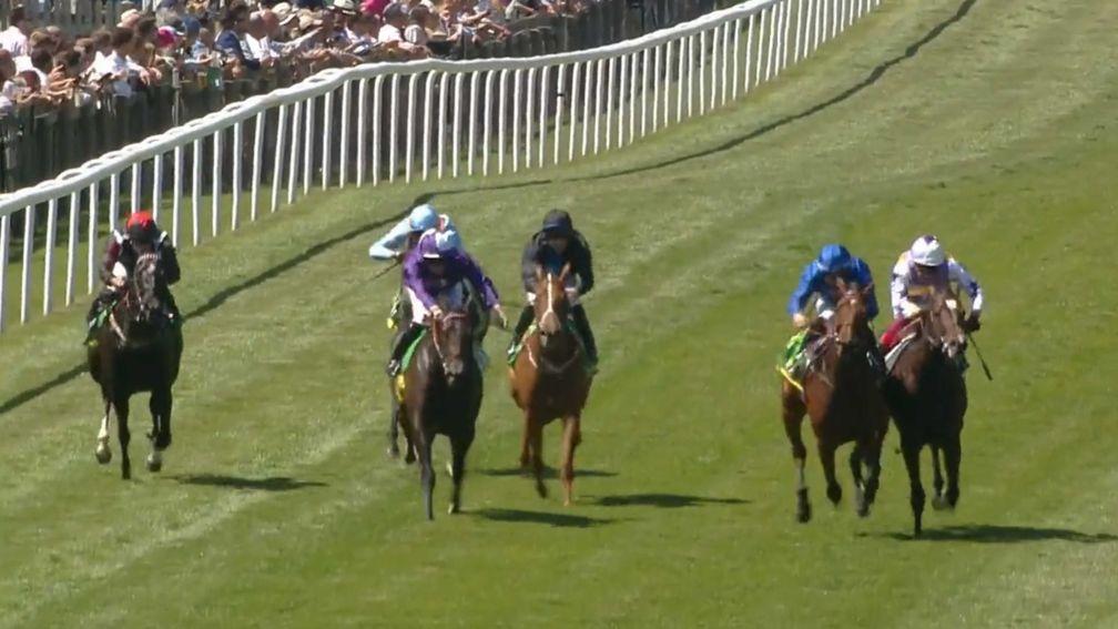 Mawj (blue silks) drifts to her left, impeding Lezoo and Frankie Dettori (far right), on Friday