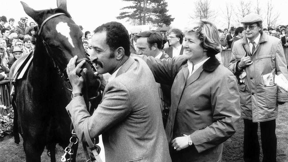 Criquette Head with Ravinella after the filly's victory in the 1988 1,000 Guineas