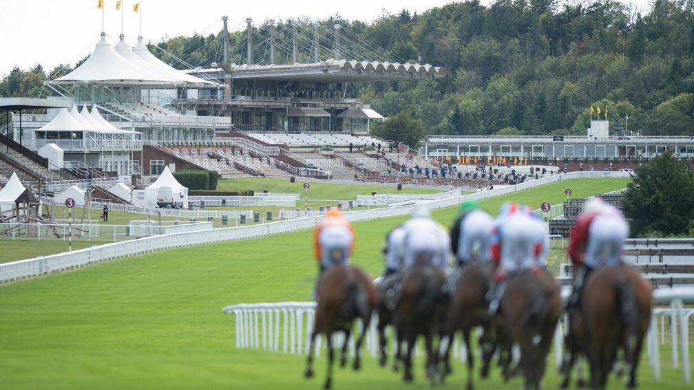 Glorious Goodwood: Saturday card will now be held behind closed doors
