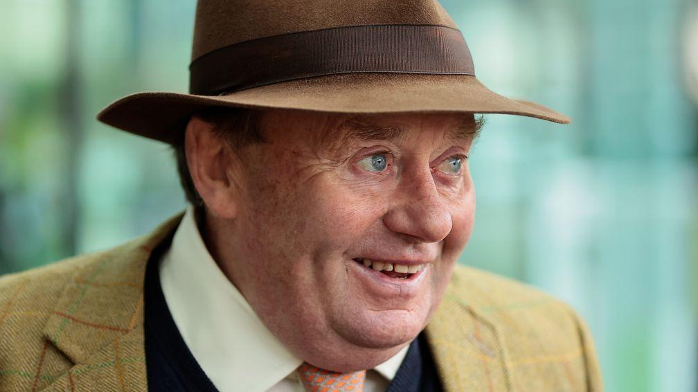 Nicky Henderson talks to the press after withdrawing Constitution HillAscot 19.11.2022©Mark Cranhamphoto.com