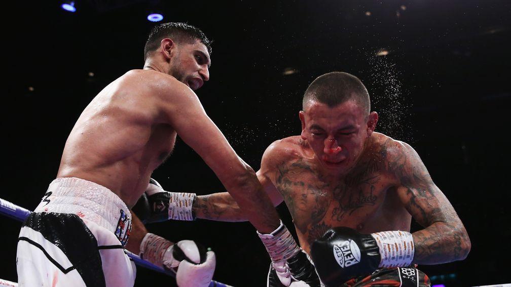 Amir Khan has the speed and size to end the fight early