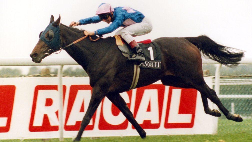 Frankie Dettori pushes Fujiyama Crest to victory to bring up his Magnificent Seven at Ascot 20 years ago