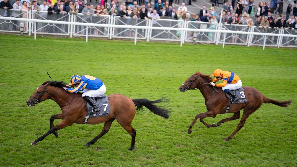 San Antonio stays on powerfully to win the Dee Stakes at Chester on Thursday