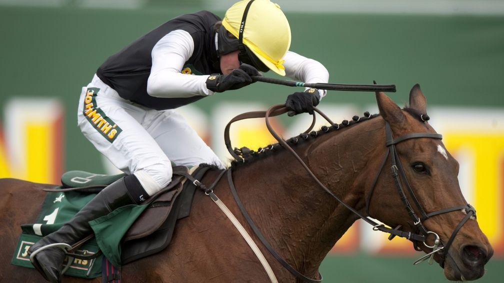 Willie Twiston-Davies and Baby Run win the Foxhunters' at Aintree in 2011