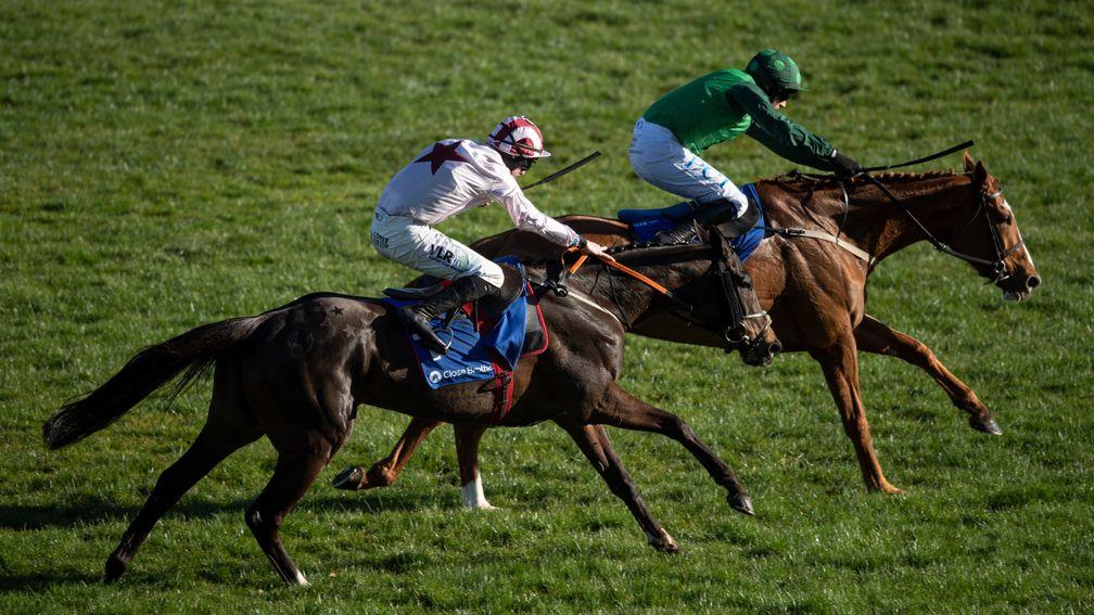 Black Tears (nearest) closes down odds-on favourite Concertista in a thrilling finish