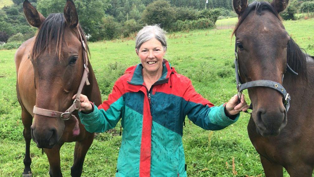 Breeder Grania Barrett with the Craigsteel twins out of Kerry's Kingdom