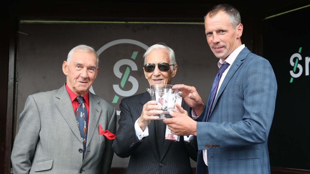 Lester Piggott is flanked by Jack Berry and Iain Jardine at Haydock