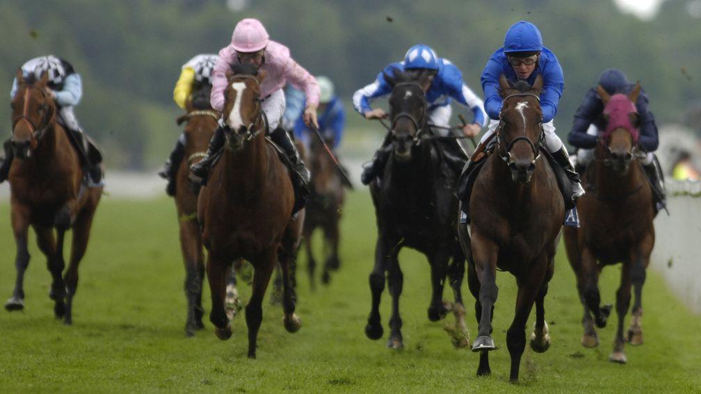 Shamardal (right) wins the St James's Palace Stakes under Kerrin McEvoy at York in 2005