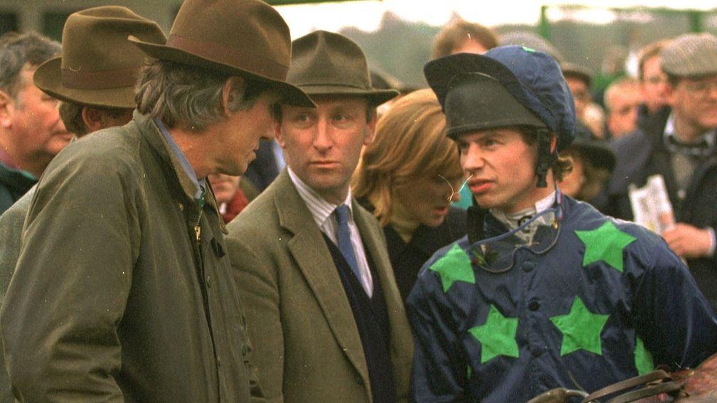 Oliver Sherwood (centre) discusses Callisoe Bay's  victory at Uttoxeter with owner Roger Waters and Jamie Osborne