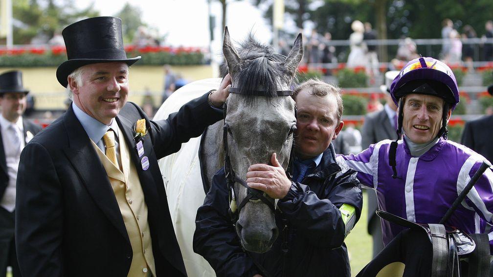 Jeremy Noseda welcomes Laddies Poker Two and jockey Johnny Murtagh after their 2010 Wokingham success