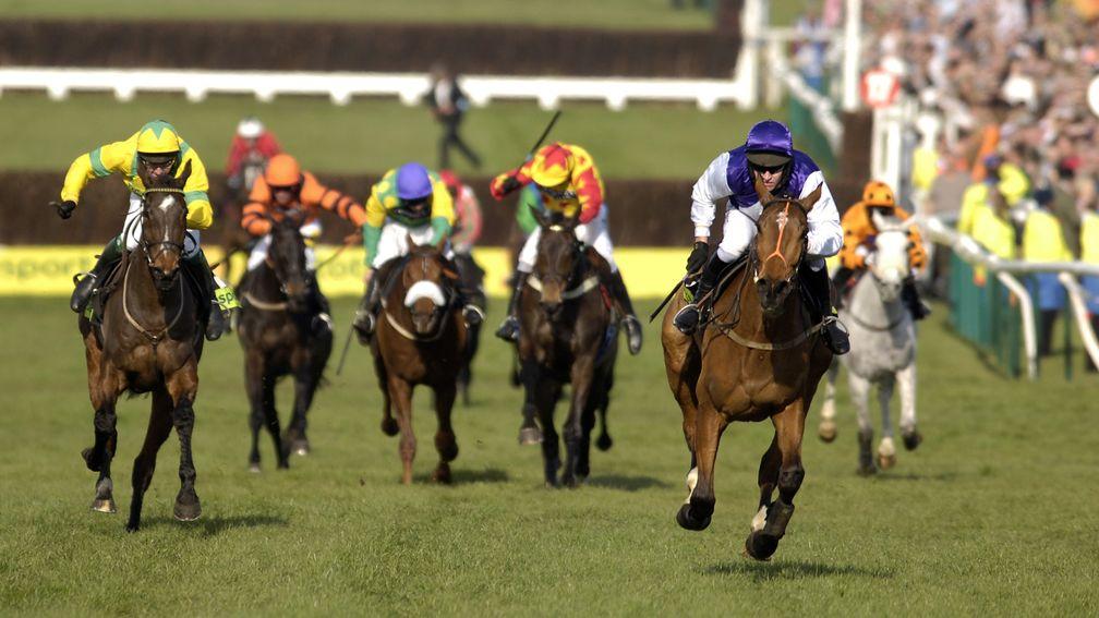 Kicking King and Barry Geraghty win the Cheltenham Gold Cup in 2005