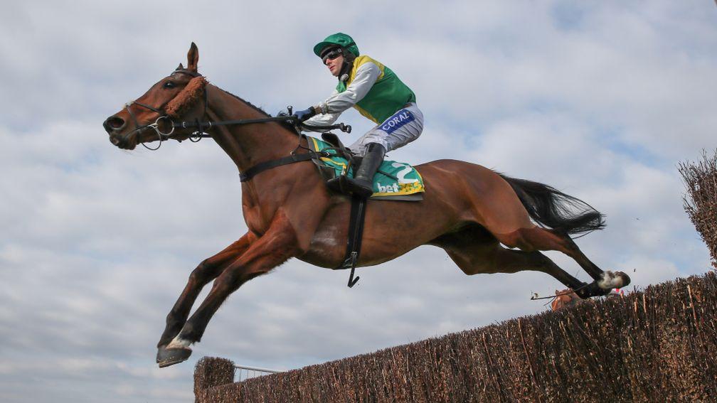 Cloth Cap: no experience of the fences at Aintree