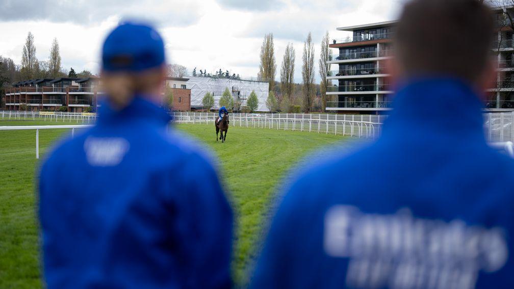 Military Order canters back under William Buick after their success