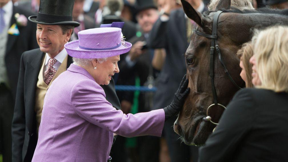 The Queen greets Estimate after the 2013 Gold Cup