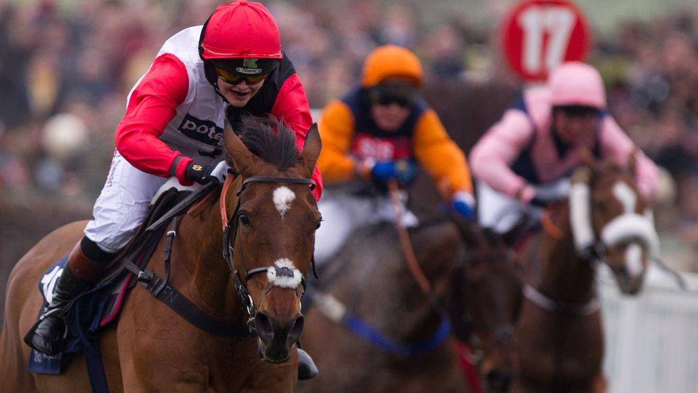 Victoria Pendleton finishes fifth on Pacha Du Polder in the 2016 St James's Place  Foxhunters Chase at Cheltenham