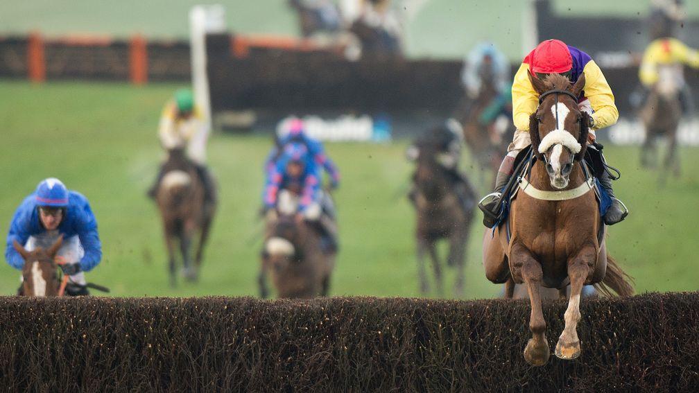 Native River leaves them strung out across Chepstow in the 2016 Welsh National