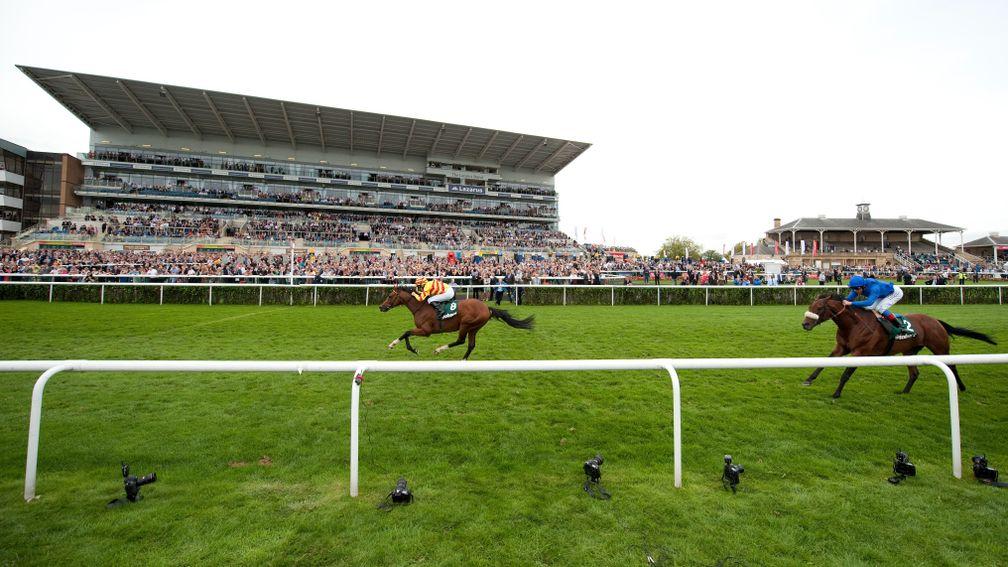 Saddler's Rock wins the Doncaster Cup from Opinion PollDoncaster 9.9.11 Pic:Edward Whitaker