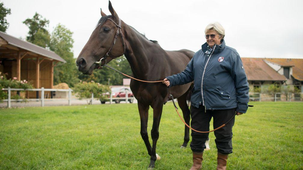 Treve with her trainer Criquette Head, whose family are dispersing the stock from their famed Haras du Quesnay