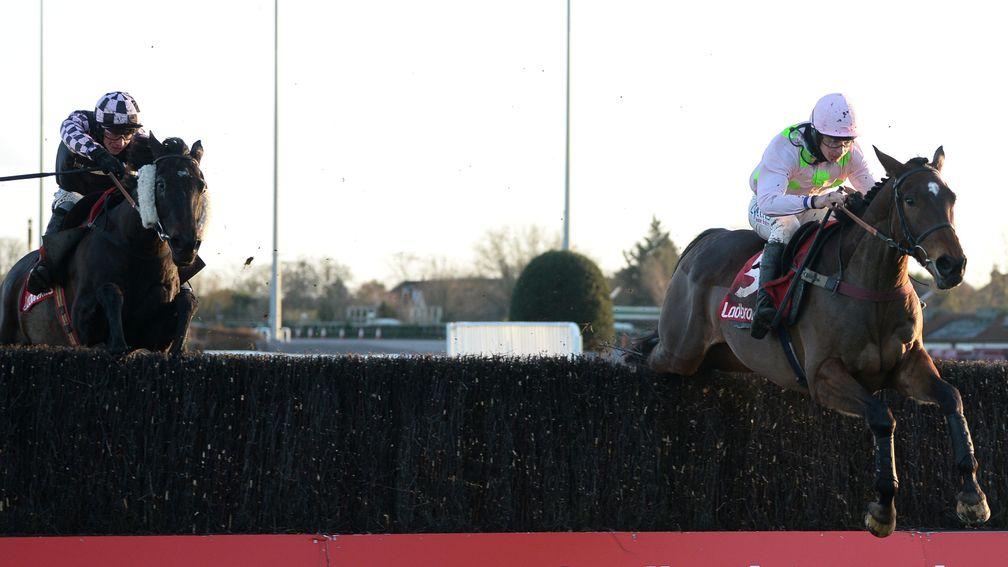 Royale Pagaille (right) on his way to an impressive victory at Kempton