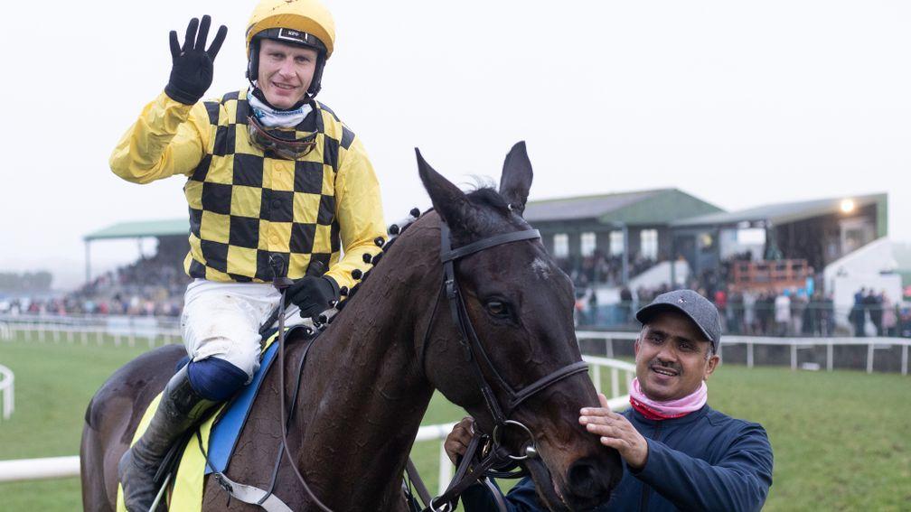Al Boum Photo and Paul Townend claim a fourth Savills New Yearâs Day Chase (Grade 3) with groom Imran Haider.Tramore Racecourse.Photo: Patrick McCann/Racing Post01.01.2022