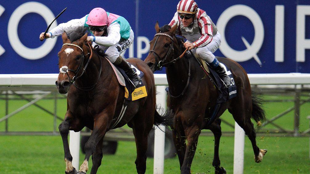 Frankel wins the Qipco Champions Stakes ahead of Cirrus Des Aigles in 2012