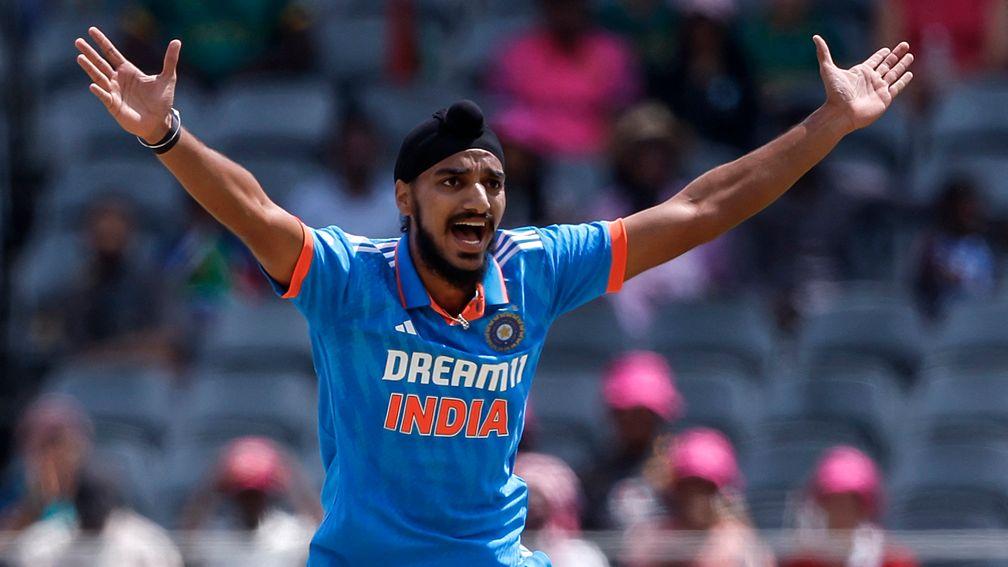 India international Arshdeep Singh poses a threat to the RCB batsmen