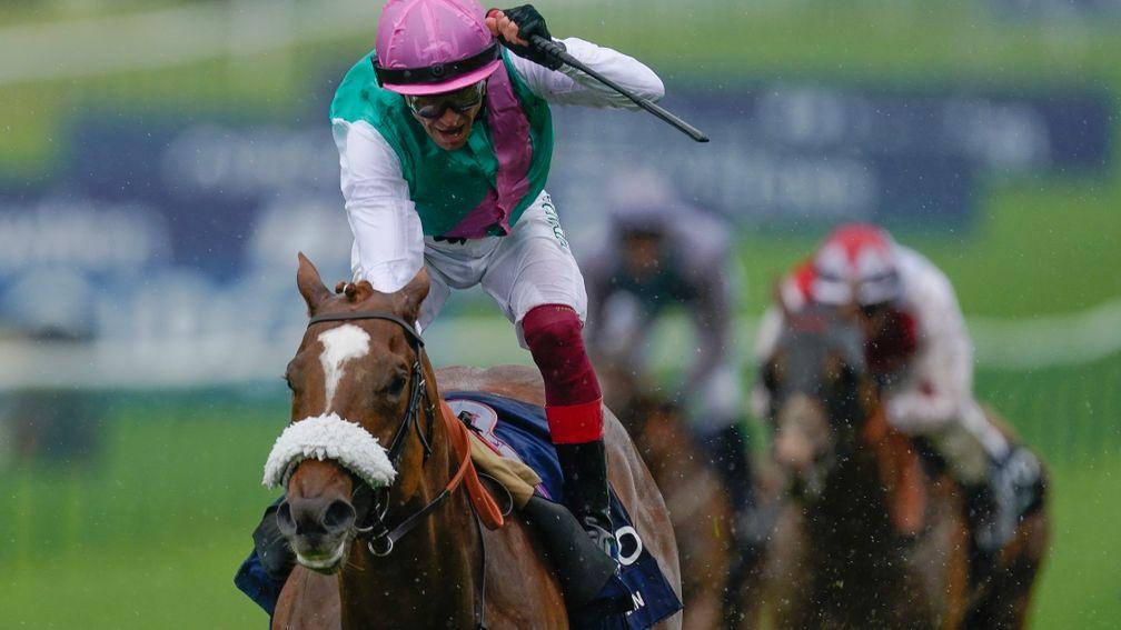 Frankie Dettori and Chaldean: pair successful in the 2,000 Guineas
