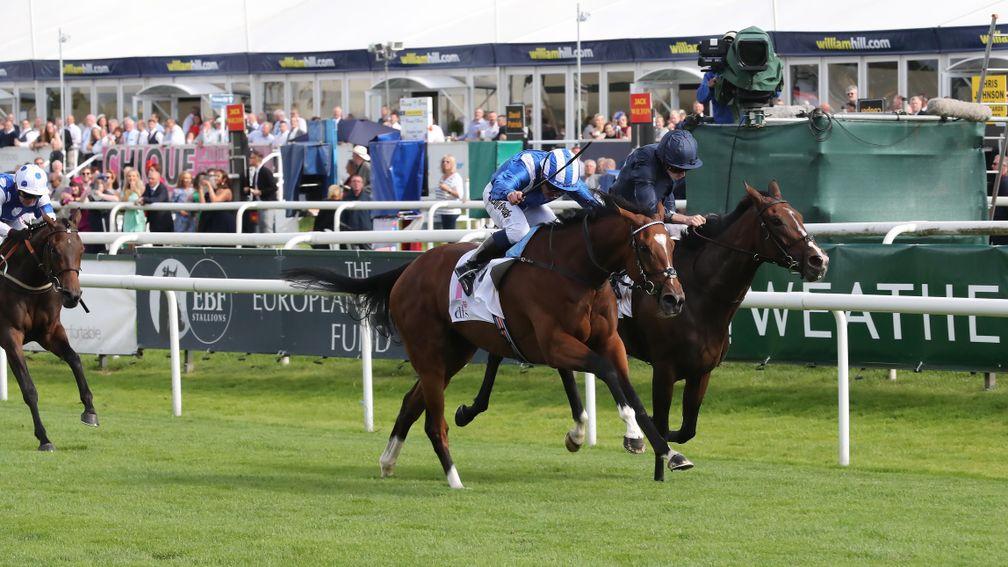 Enbihaar (blue): rewarded favourite backers by landing the Park Hill Stakes