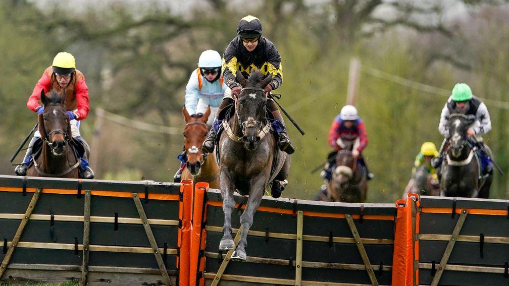 TAUNTON, ENGLAND - JANUARY 10: Brendan Powell riding JPR One clear the last to win The Broadway & Horton Cricket Club Novices' Hurdle at Taunton Racecourse on January 10, 2022 in Taunton, England. (Photo by Alan Crowhurst/Getty Images)
