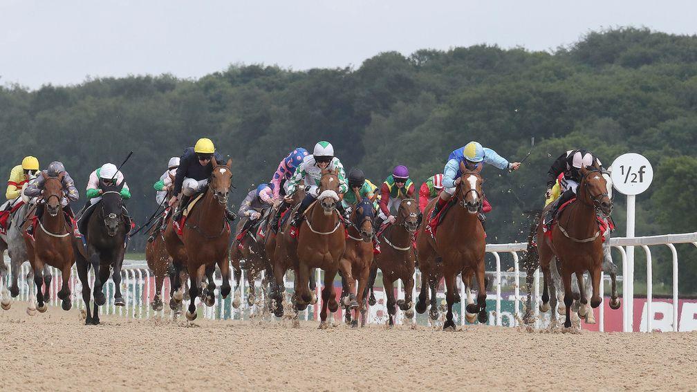 Dannyday (Ted Durcan, black with yellow cap) runs down his 19 rivals in last year's first Northumberland Vase