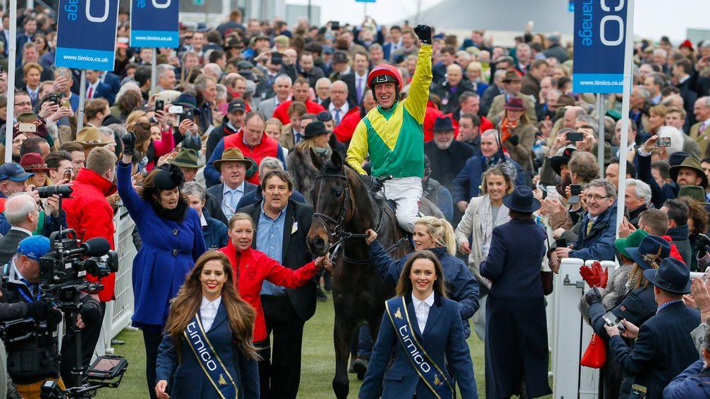 Richard Melia (blue shirt) got up close with Sizing John, but at the end of the day it is self-indulgent gatecrashing