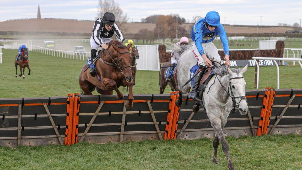 Eden Collonges (left): ran on strongly to win at Kelso
