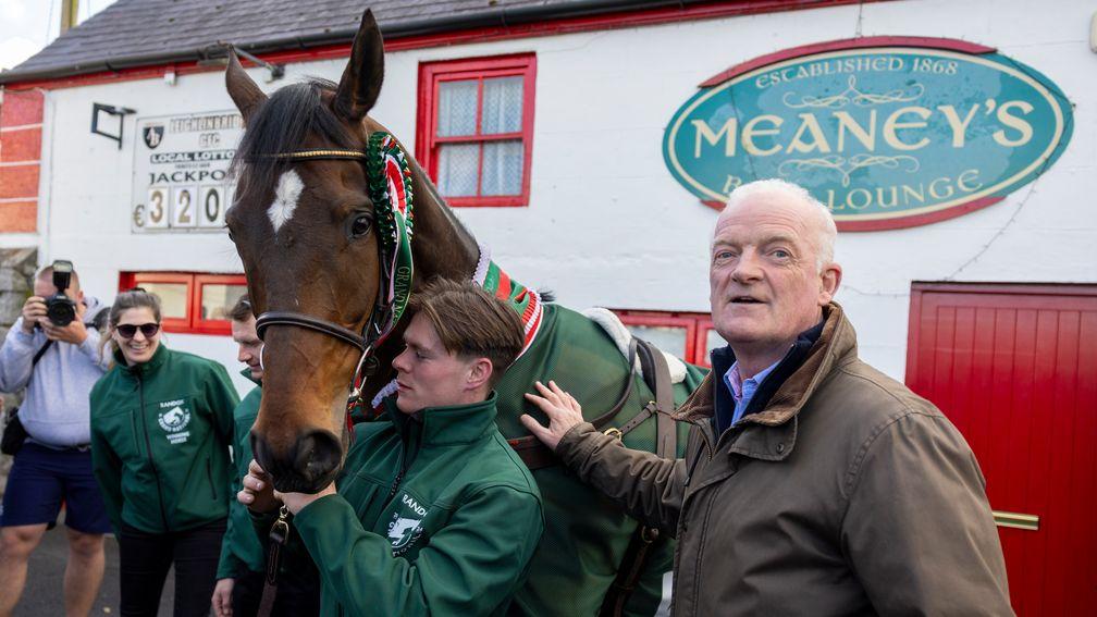 Willie Mullins with his Grand National hero I Am Maximus
