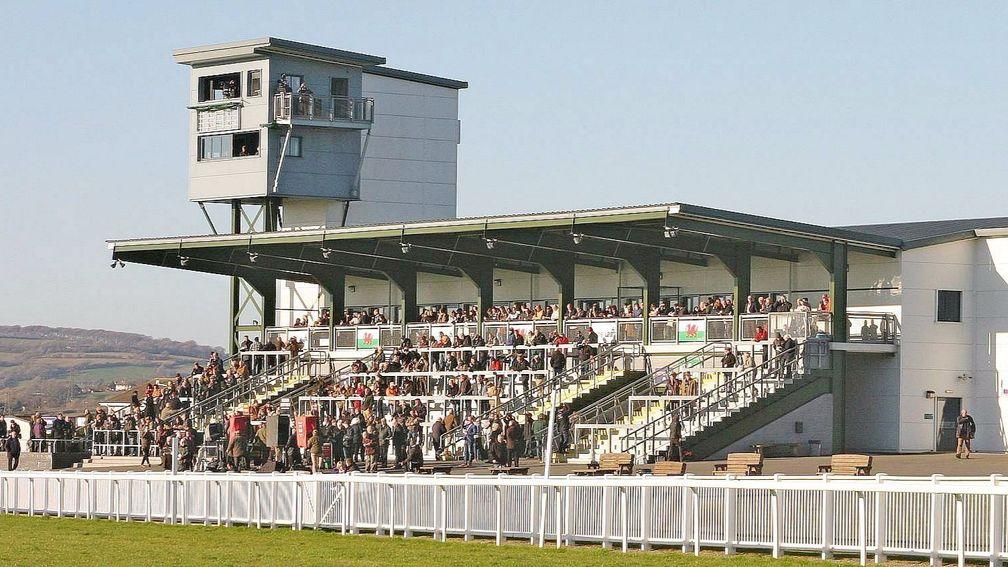 Ffos Las: study  found 'alarming level of overrounds' at Welsh course