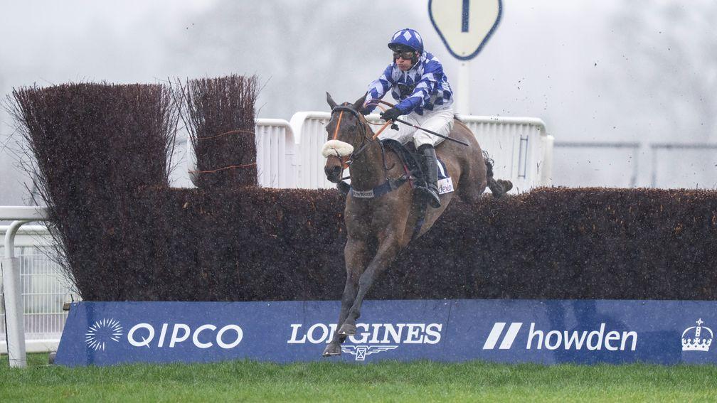 Does He Know (David Bass) jumps the last fence and win the Reynoldstown ChaseAscot 19.2.22 Pic: Edward Whitaker
