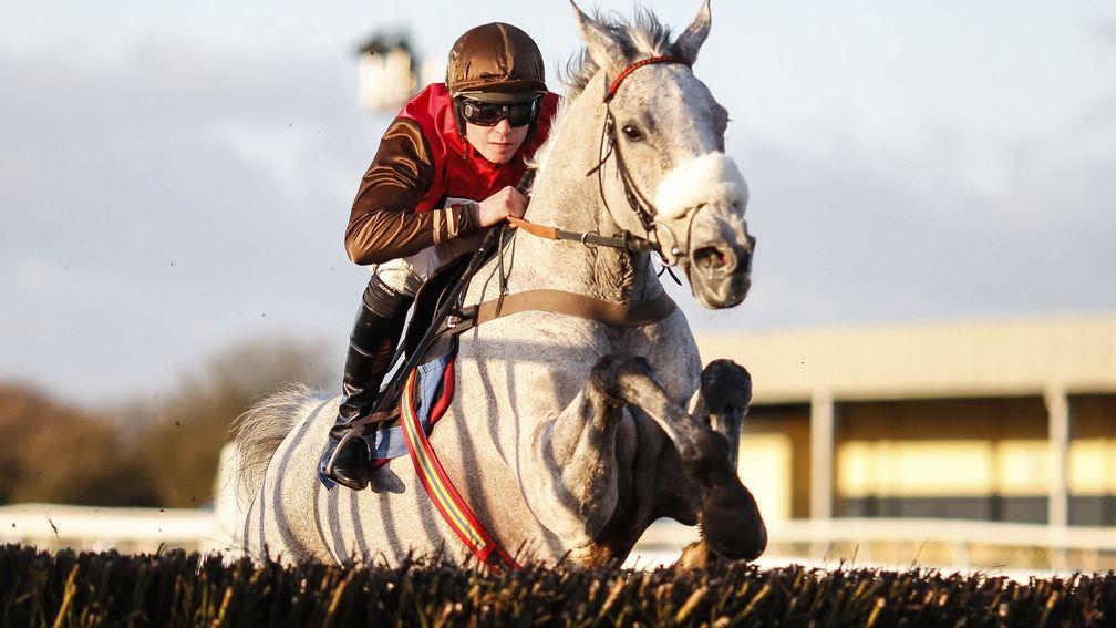 Lorcan Williams shows his champion's style when winning on Unioniste at Wincanton in February