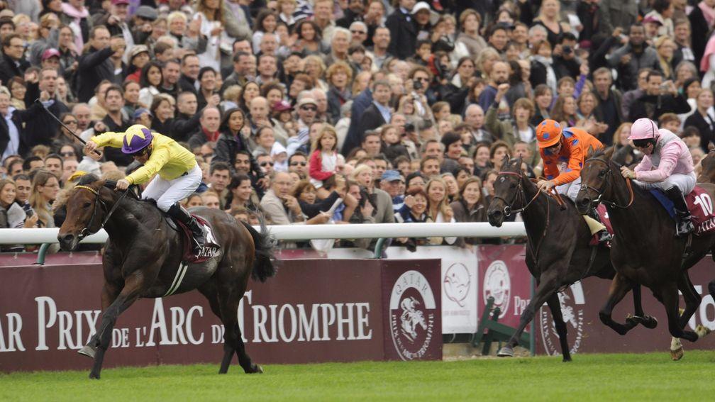 Sea The Stars, pictured winning the Arc, was far superior to Frankel, according to Robert Coppini, but much inferior according to Andy Harrison