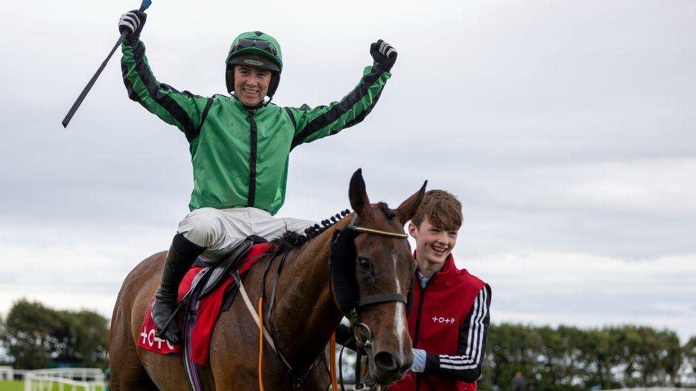 Jordan Gainford celebrate on Hewick after landing a dramatic Galway Plate