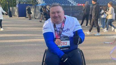 'I never stopped pushing for six and a half hours' - Wayne Burton praises IJF's Oaksey House after completing London Marathon